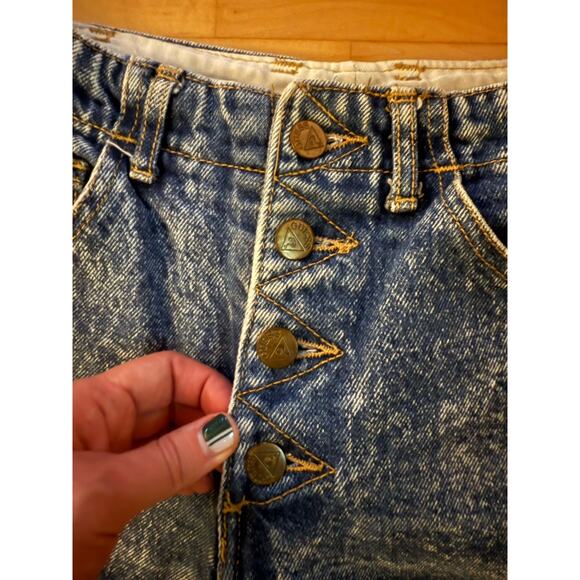 VTG Guess Georges Marciano stone wash high waist button fly 28 (actual 26 X 29) - Picture 2 of 7